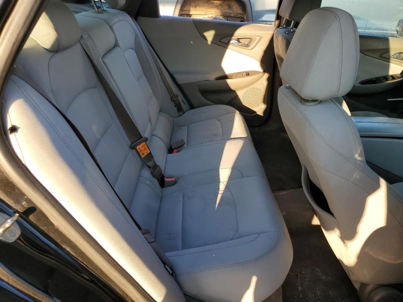 2018 Chevrolet Malibu - Image 10