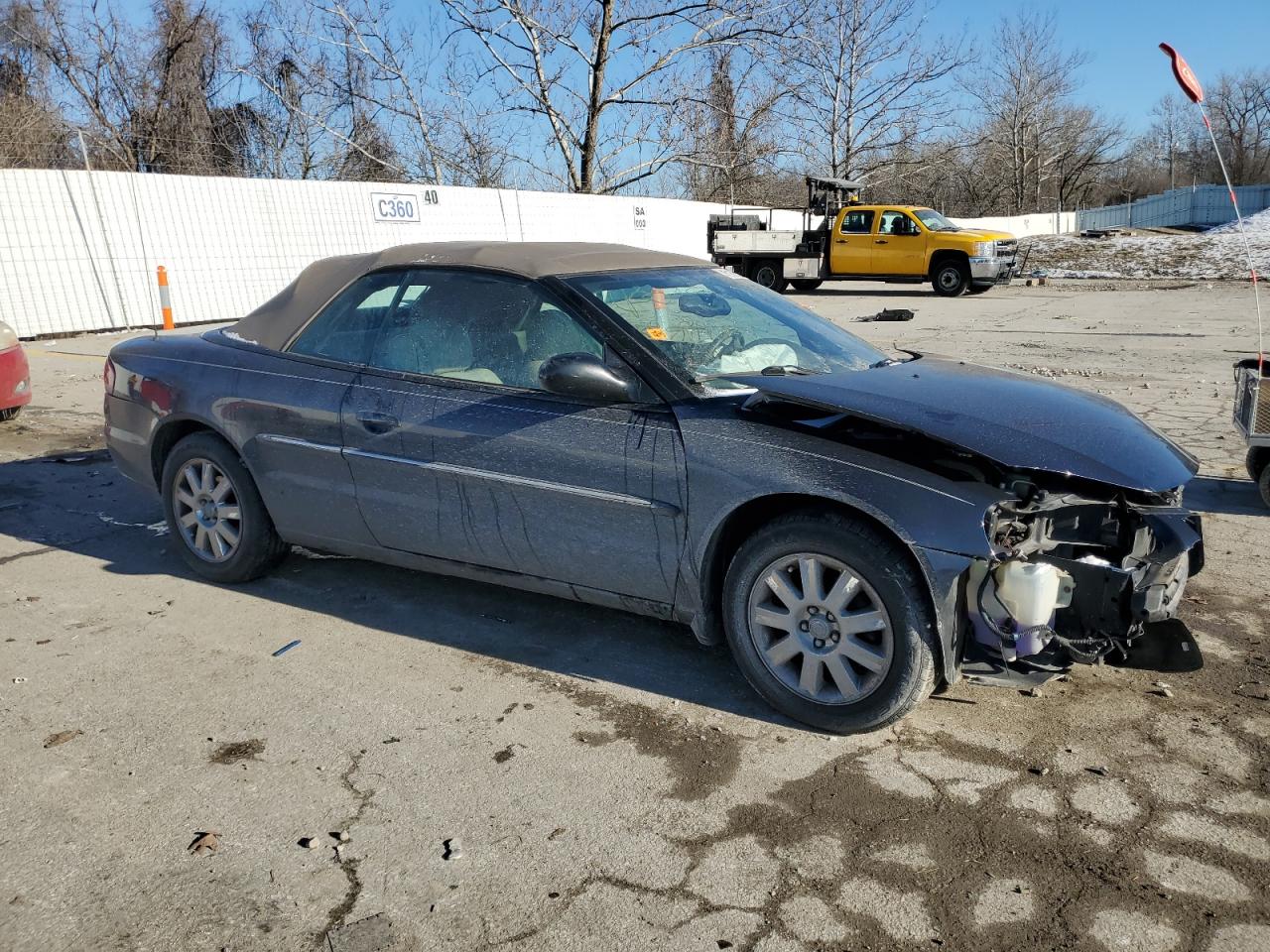 2004 Chrysler Sebring - Image 4