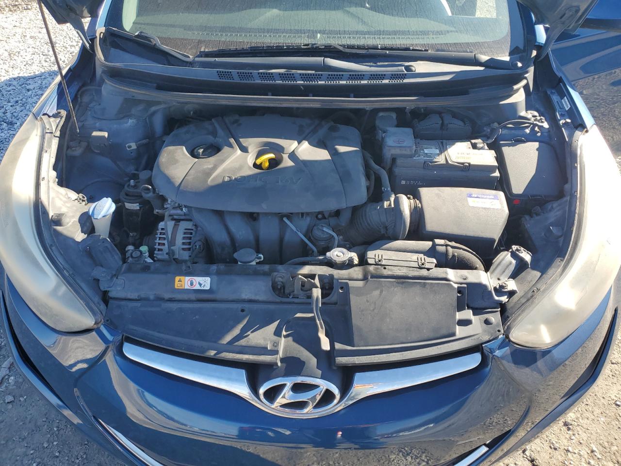 2015 Hyundai Elantra - Image 11
