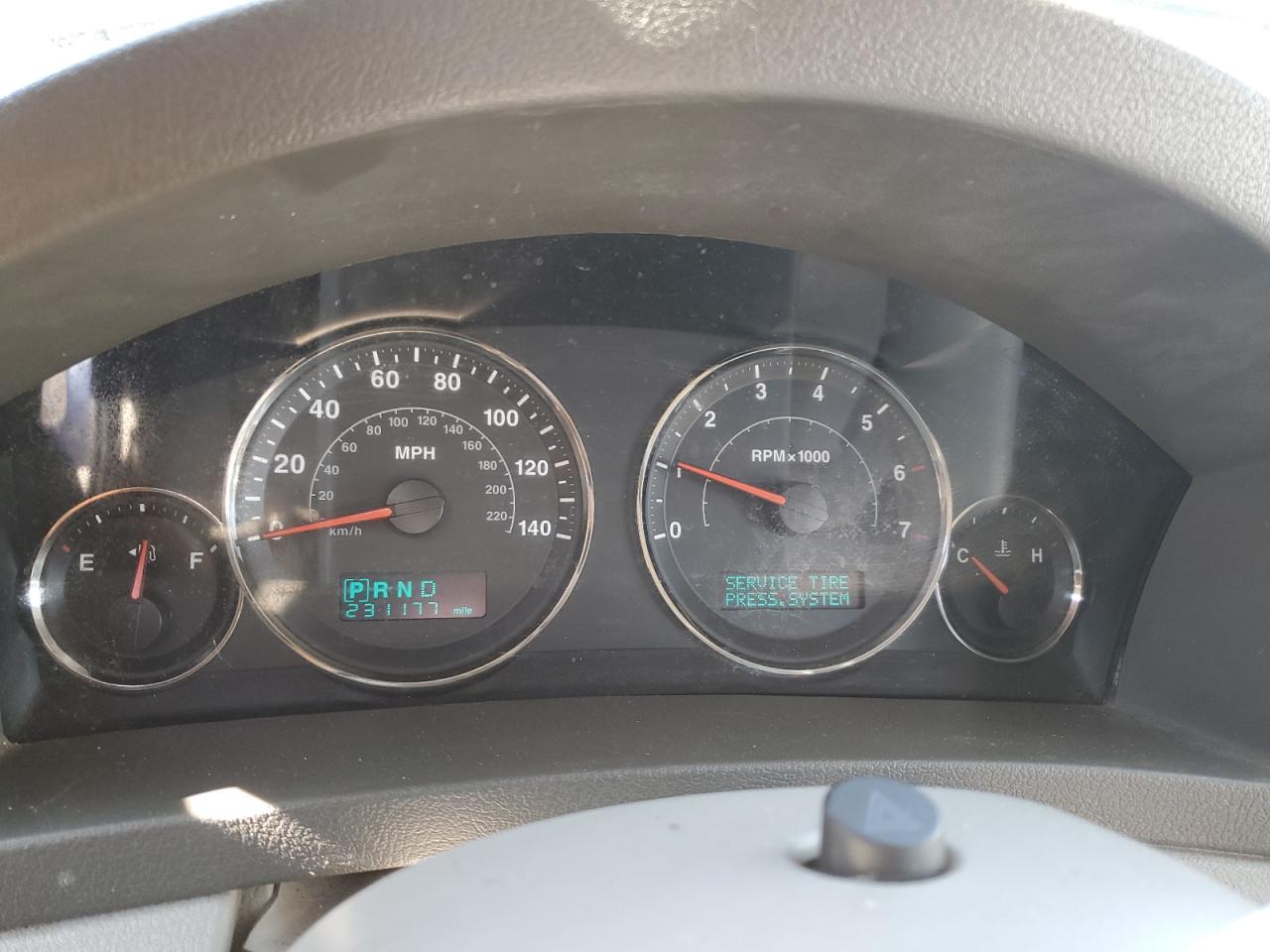 2006 Jeep Grand Cherokee - Image 9