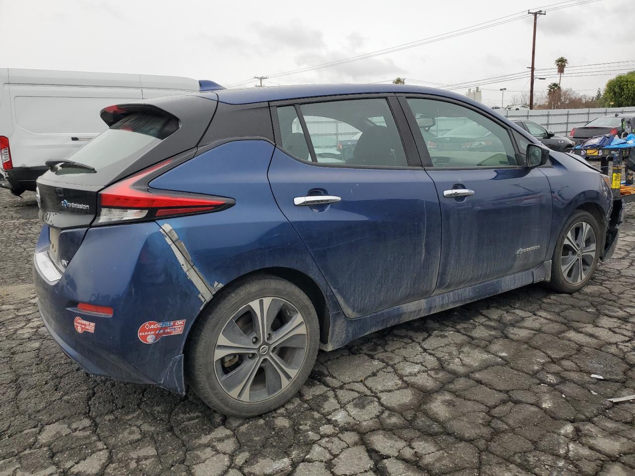 2018 Nissan Leaf - Image 3