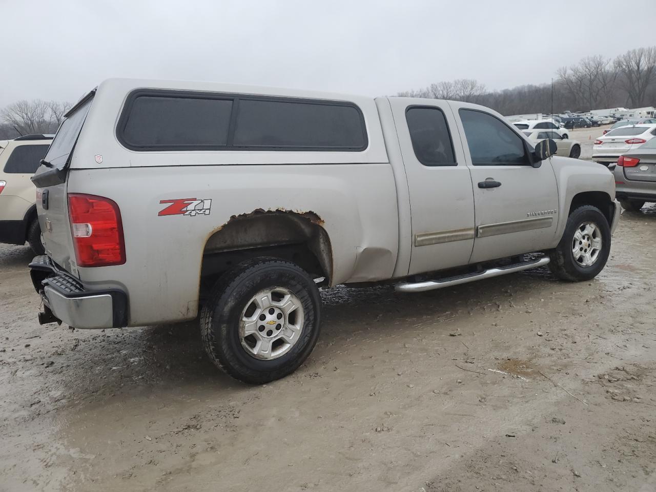 2009 Chevrolet Silverado - Image 3