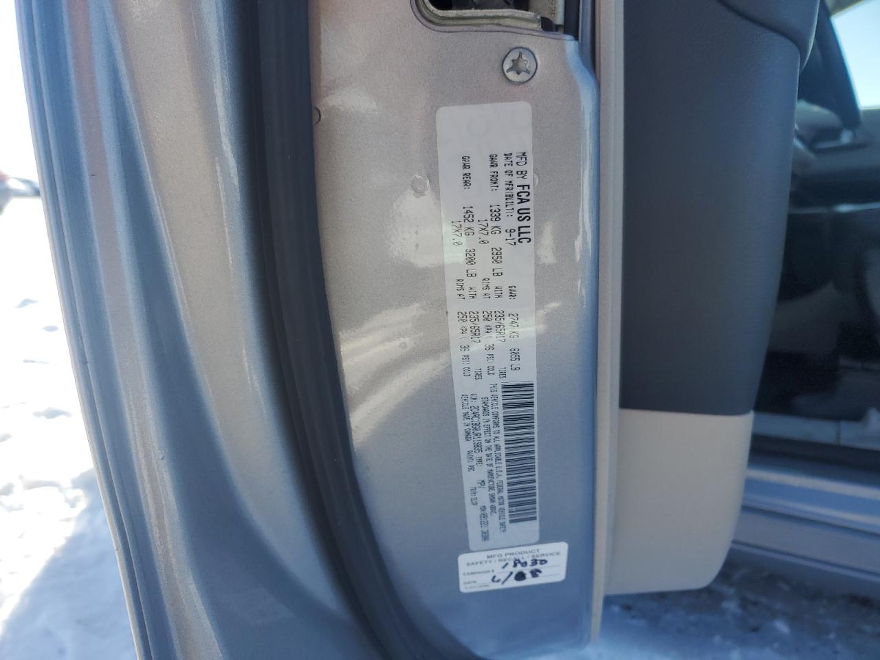 2018 Chrysler Pacifica - Image 16