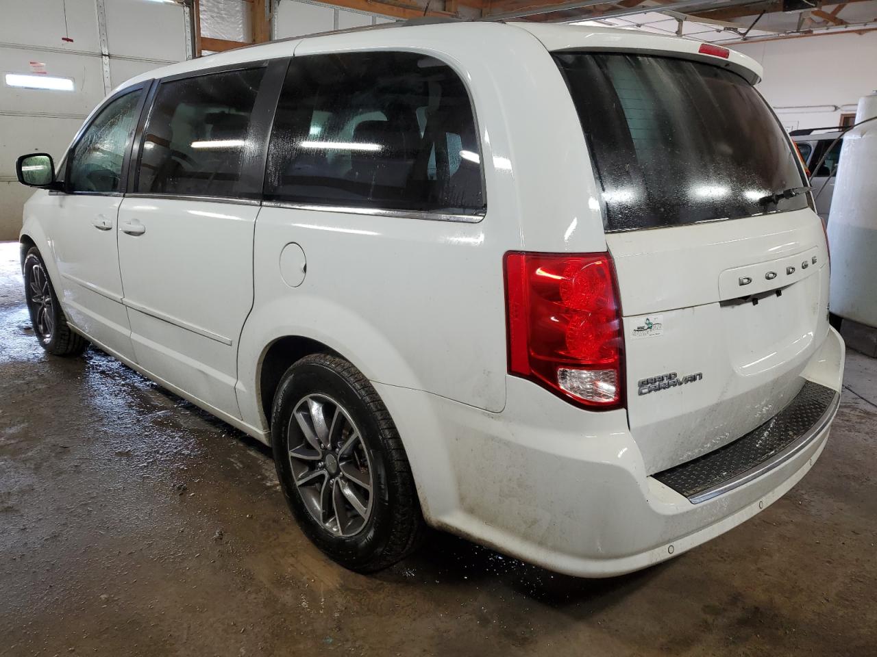 2017 Dodge Caravan - Image 2