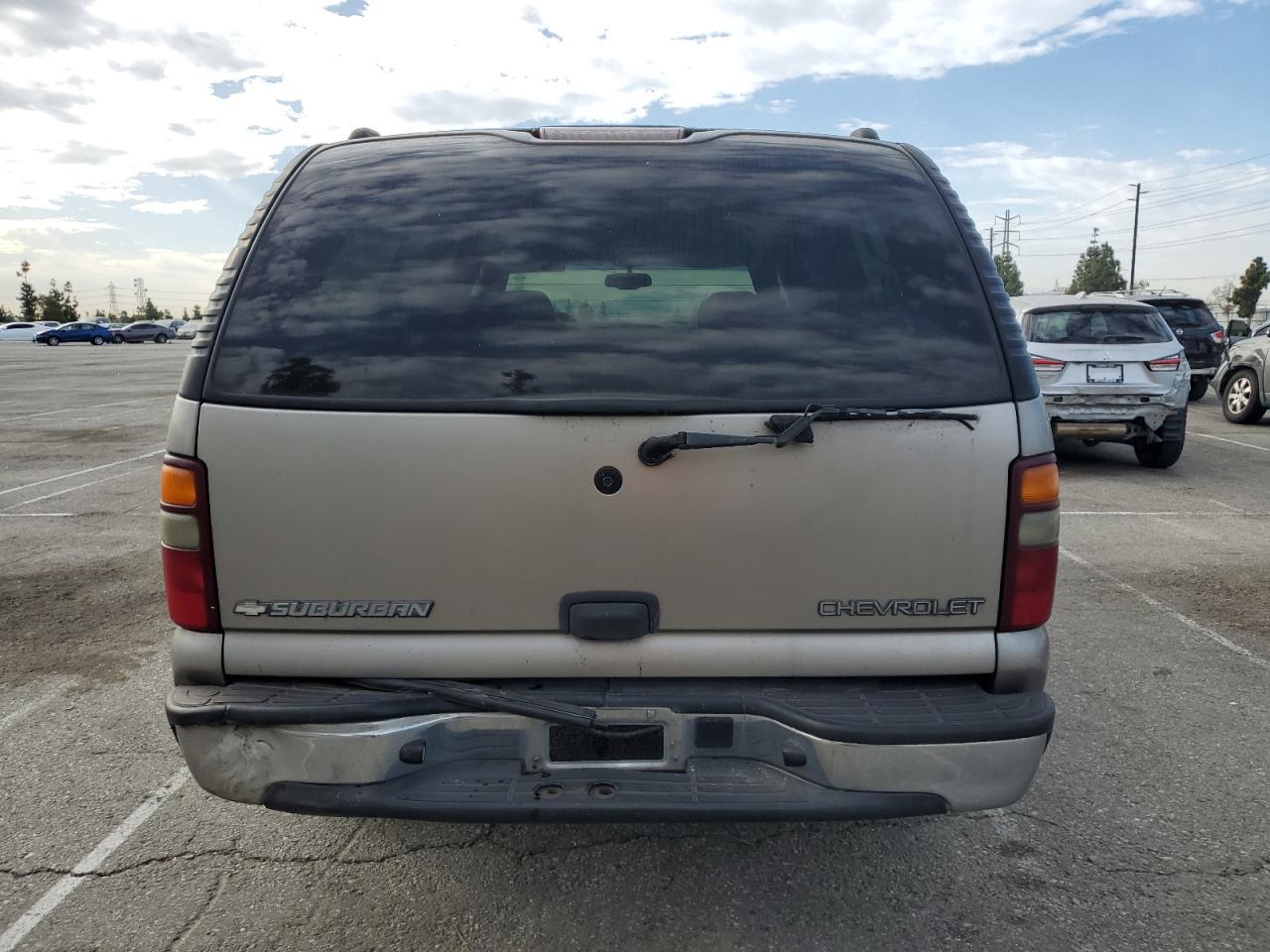 2003 Chevrolet Suburban C1500 VIN: 1GNEC16T33J126329 Lot: 47325335