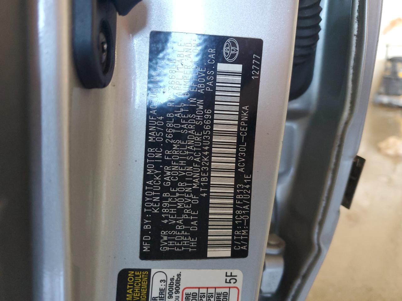 2004 Toyota Camry - Image 13