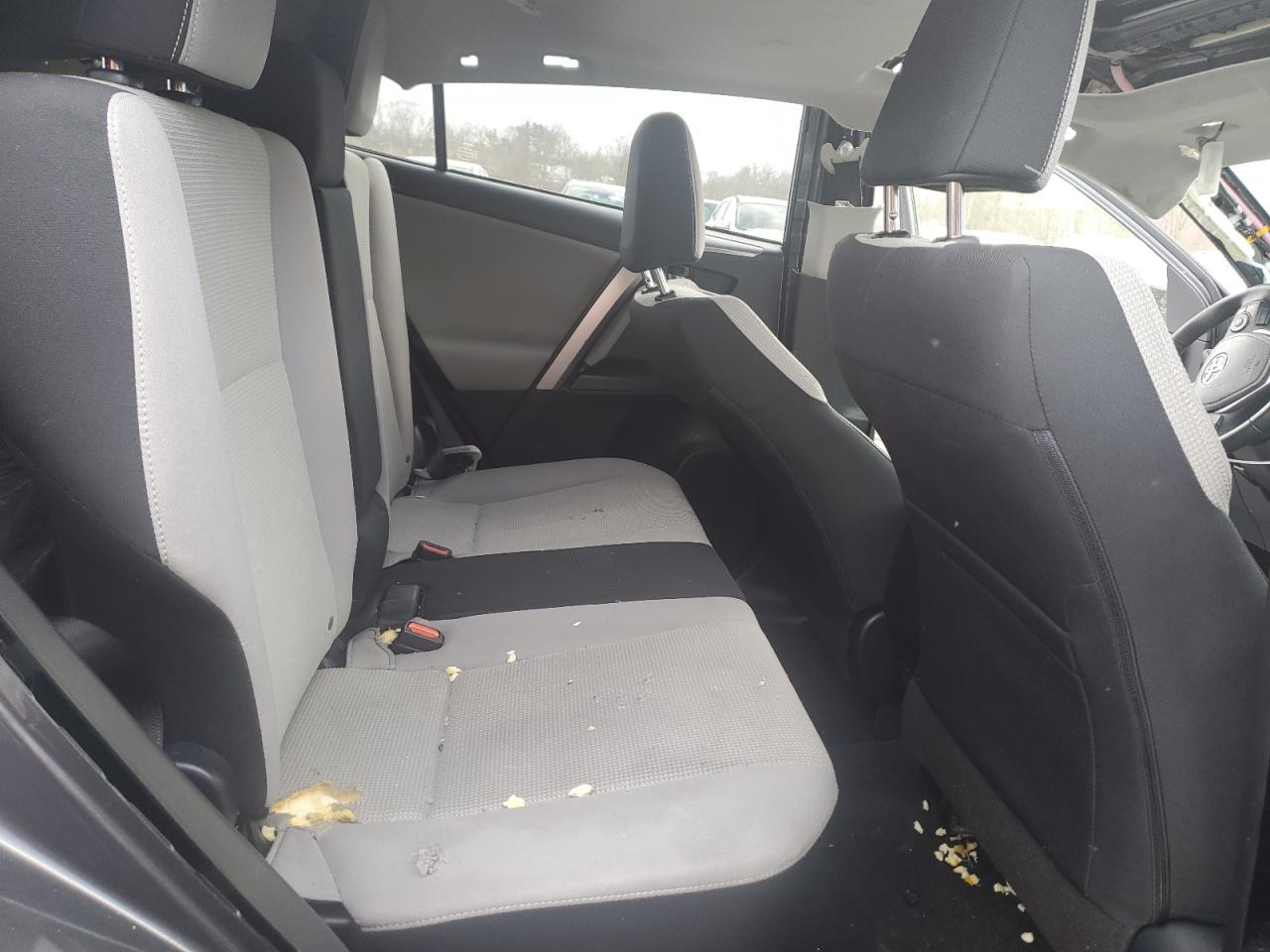 2017 Toyota RAV 4 - Image 11