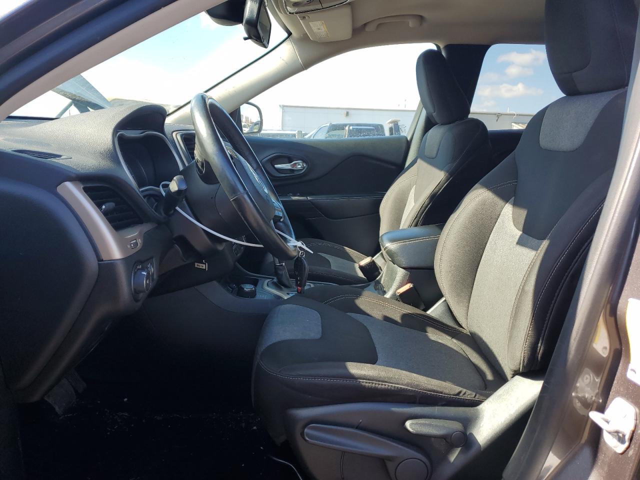 2014 Jeep Grand Cherokee - Image 7