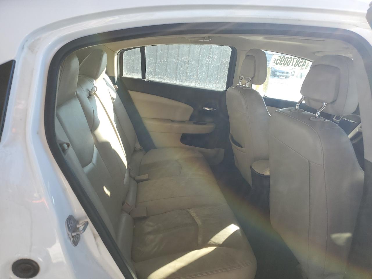 2014 Chrysler 200 - Image 10