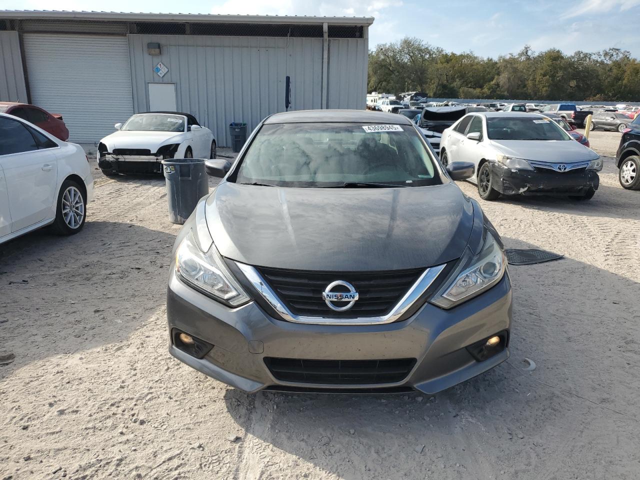2018 Nissan Altima - Image 5
