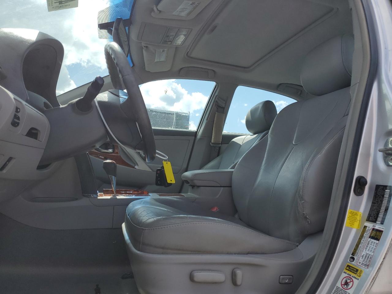 2011 Toyota Camry - Image 7