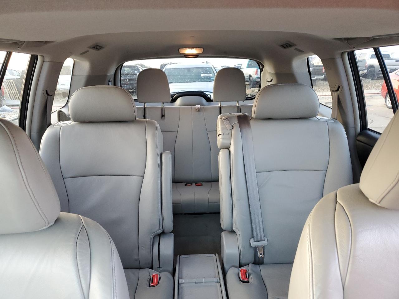 2010 Toyota Highlander - Image 10