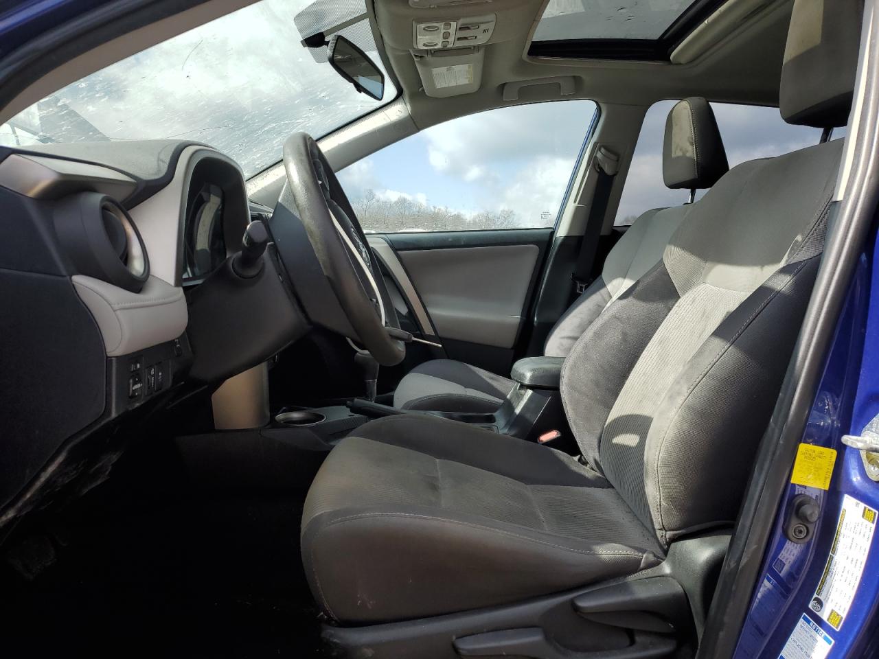 2015 Toyota RAV 4 - Image 7