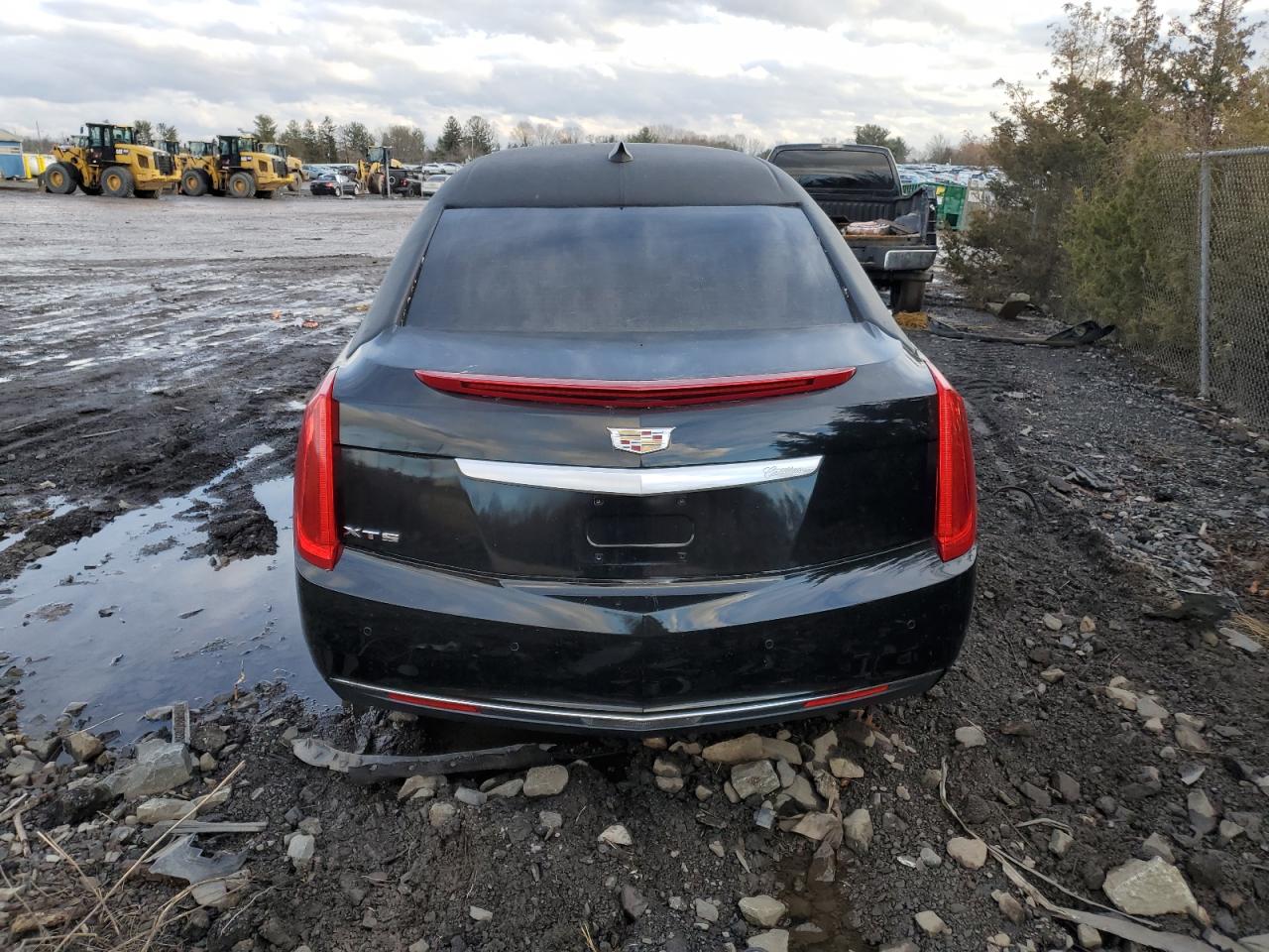 2016 Cadillac XTS - Image 6
