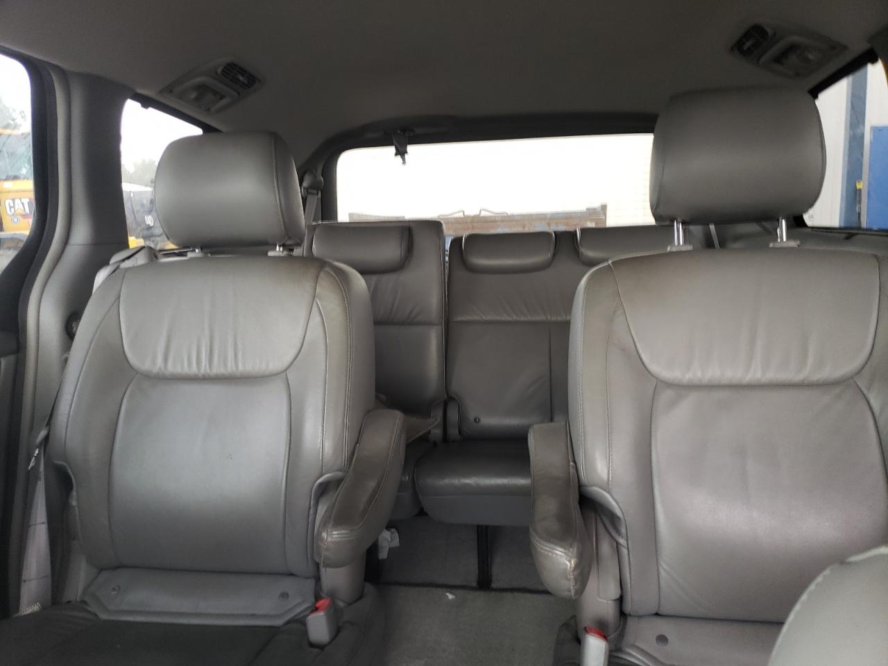 2008 Toyota Sienna - Image 10