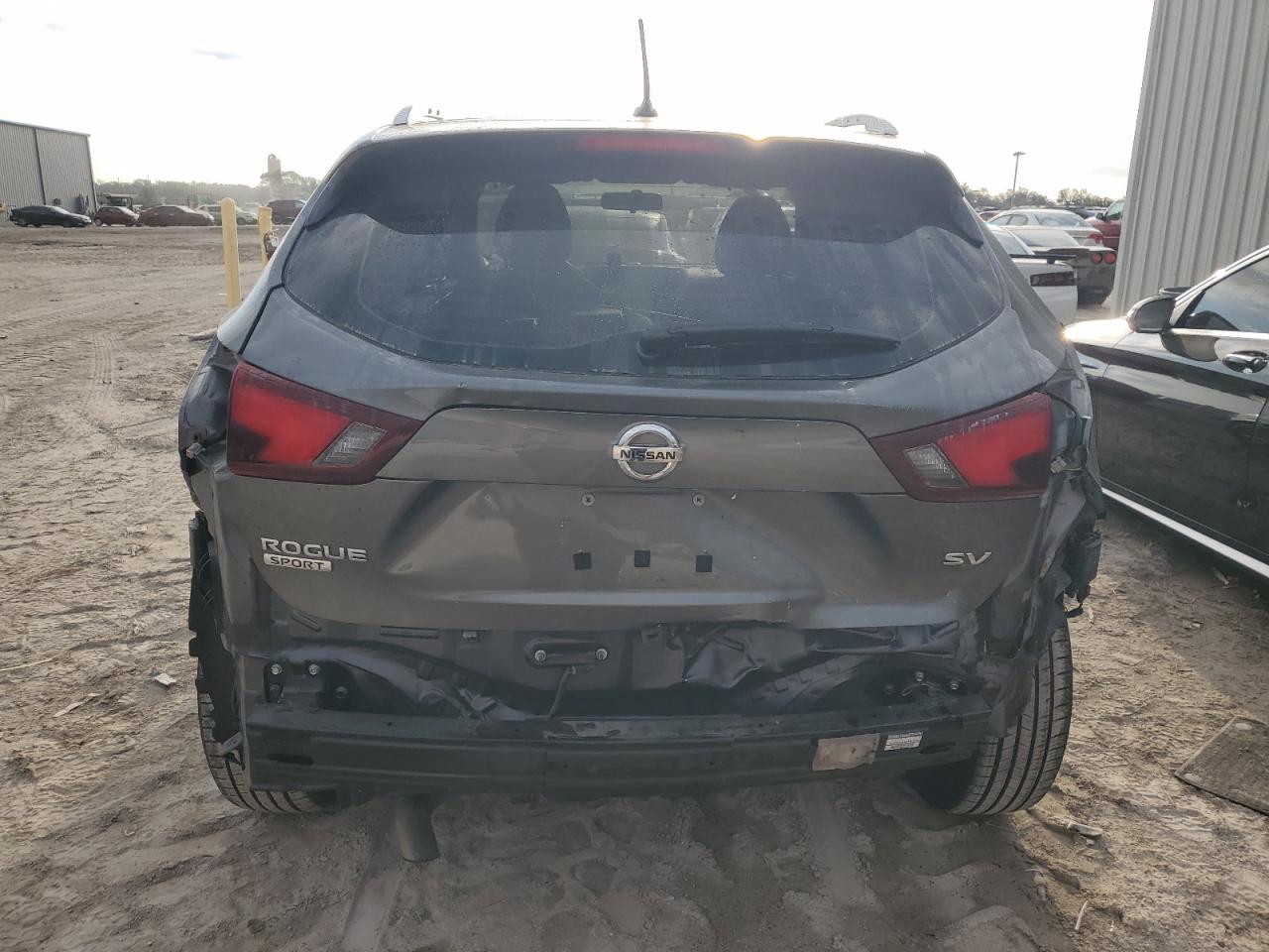 2018 Nissan Rogue - Image 6