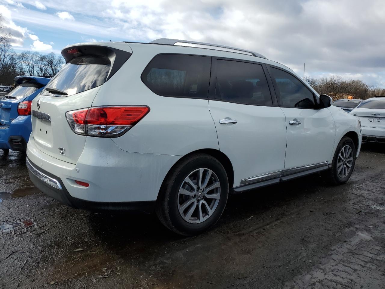 2013 Nissan Pathfinder - Image 3