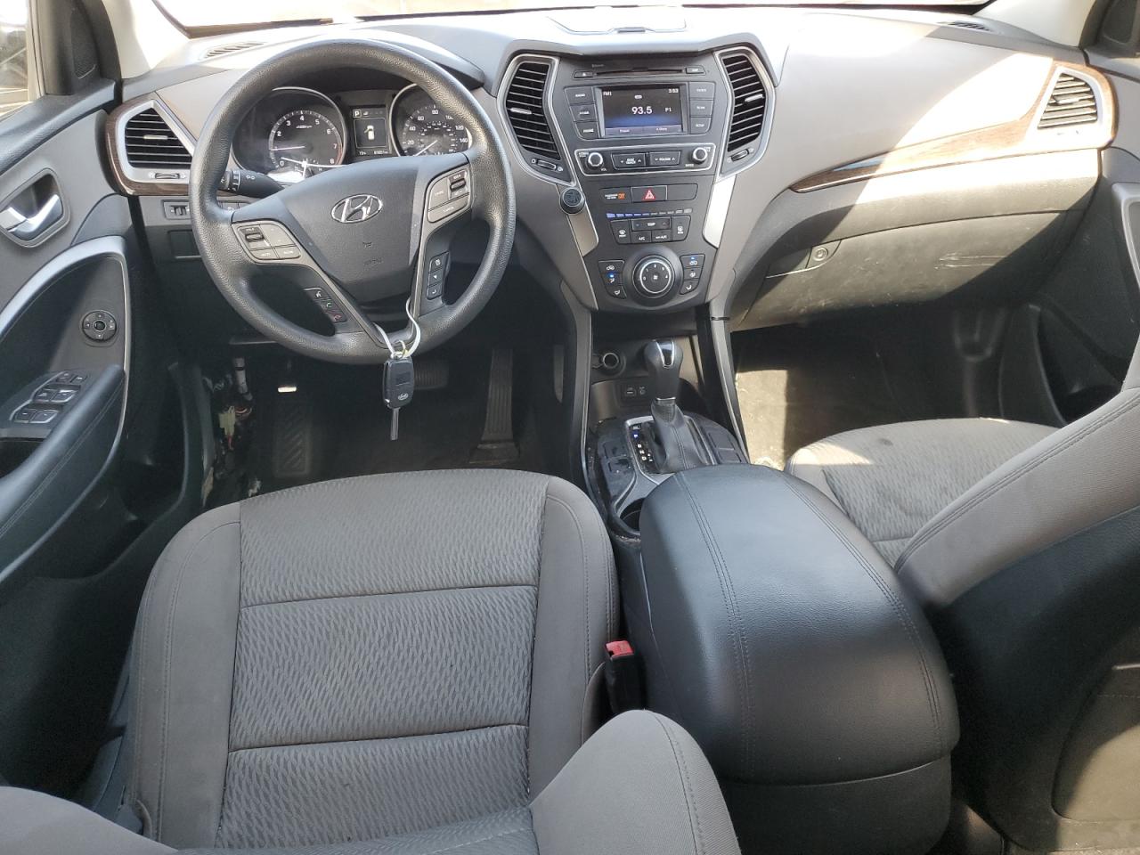 2018 Hyundai Santa Fe - Image 8