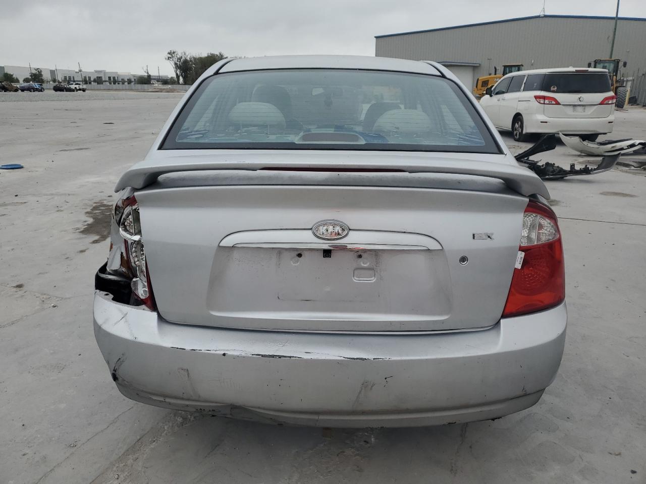 2006 Kia Spectra - Image 6