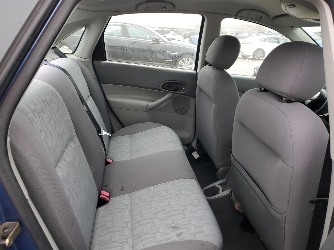 2005 Ford Focus - Image 10