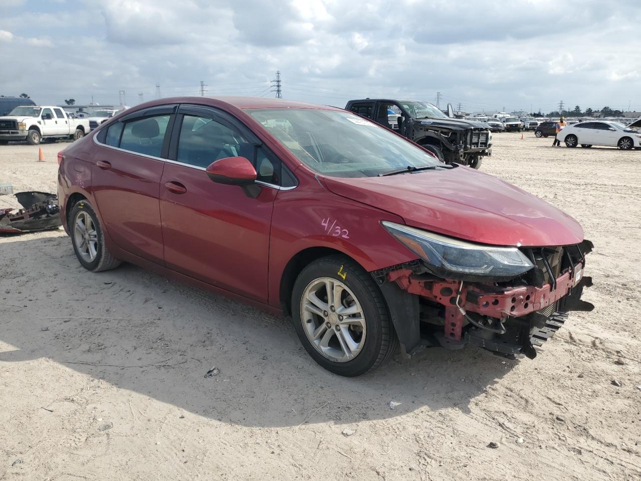 2018 Chevrolet Cruze - Image 4
