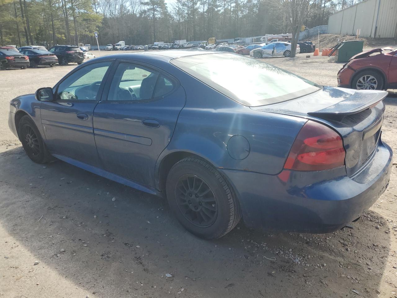 2004 Pontiac Grand Prix - Image 2