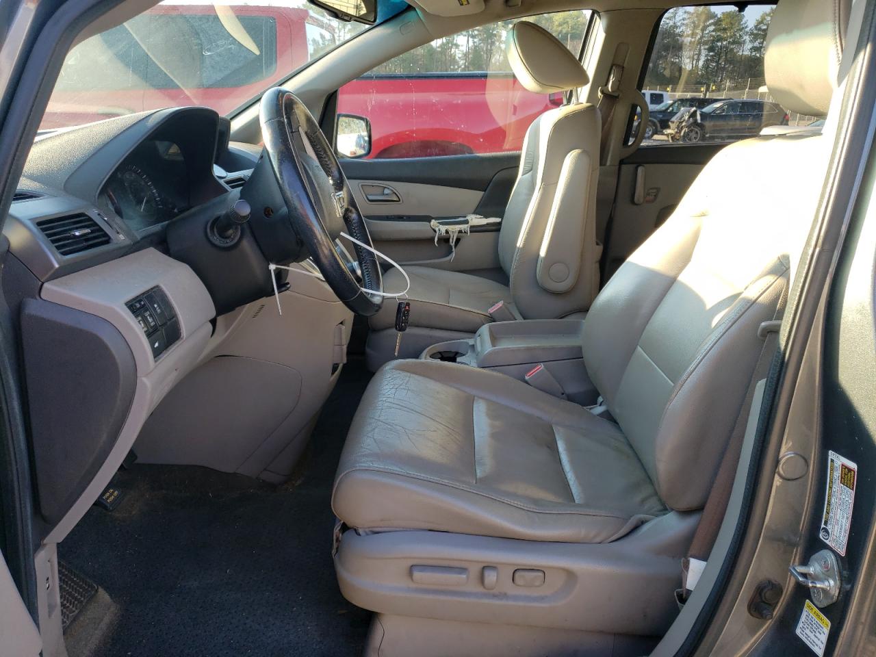 2011 Honda Odyssey - Image 7