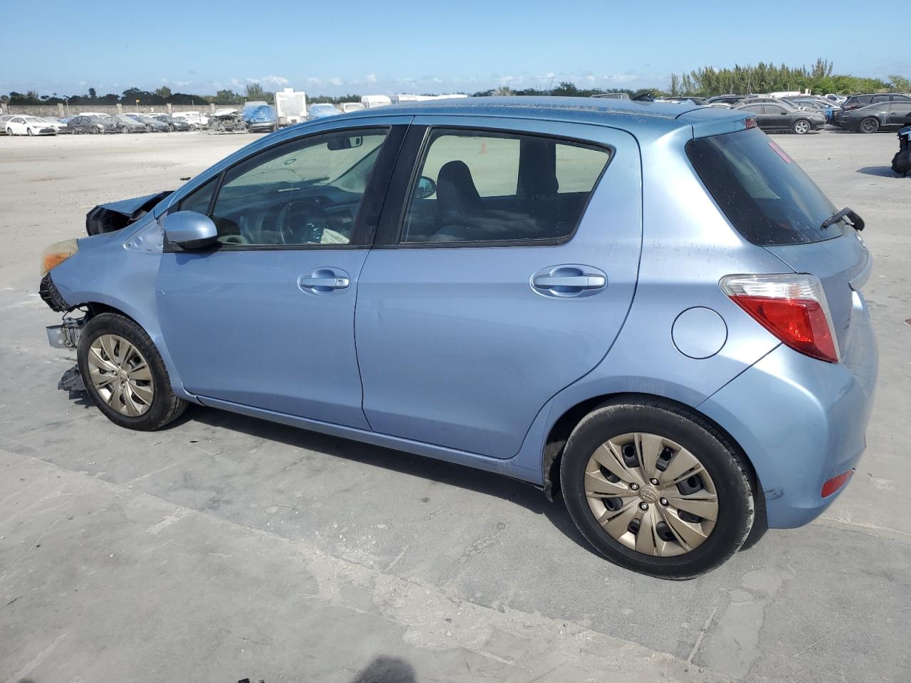 2012 Toyota Yaris - Image 2
