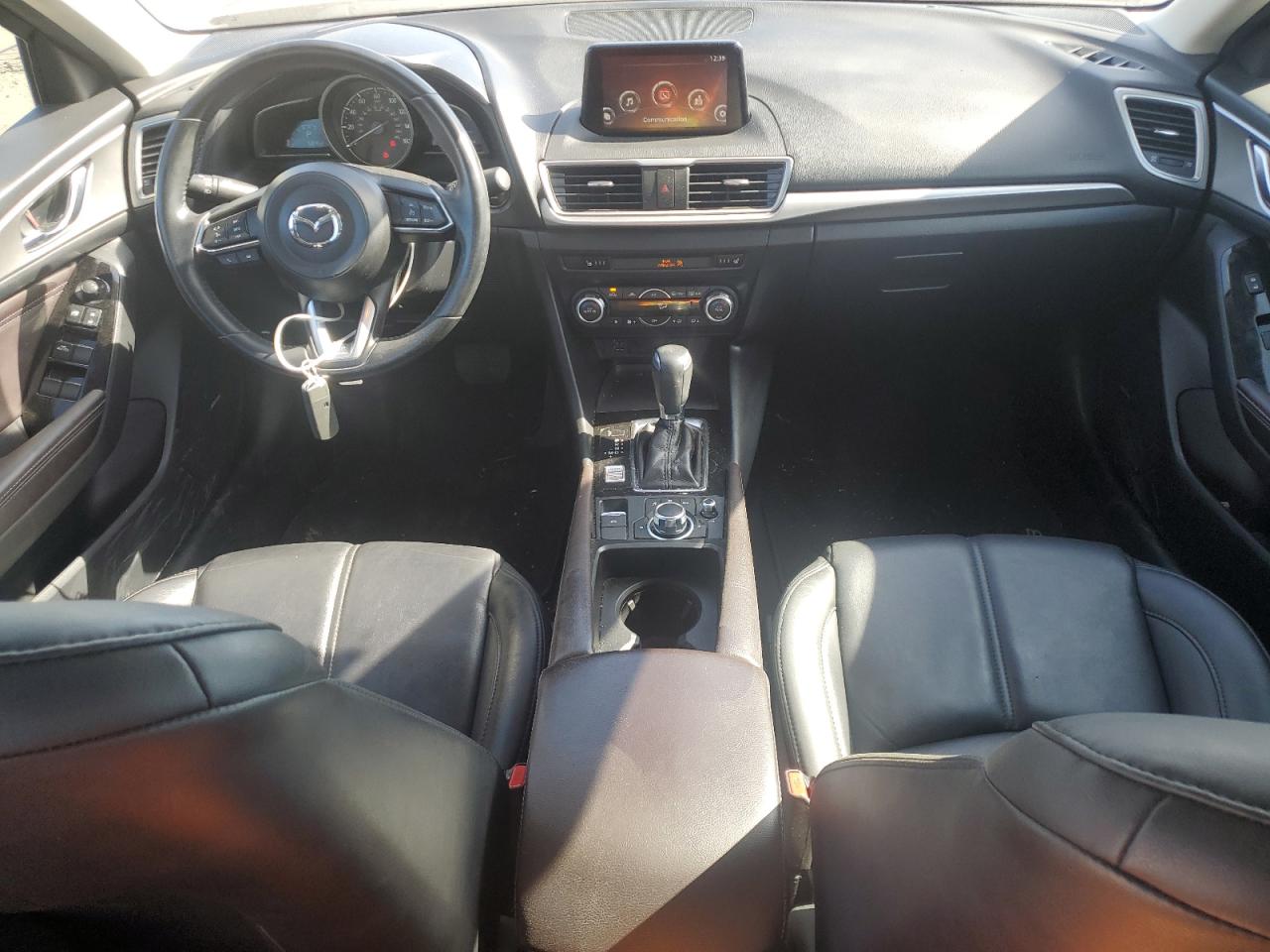 2018 Mazda 3 - Image 8
