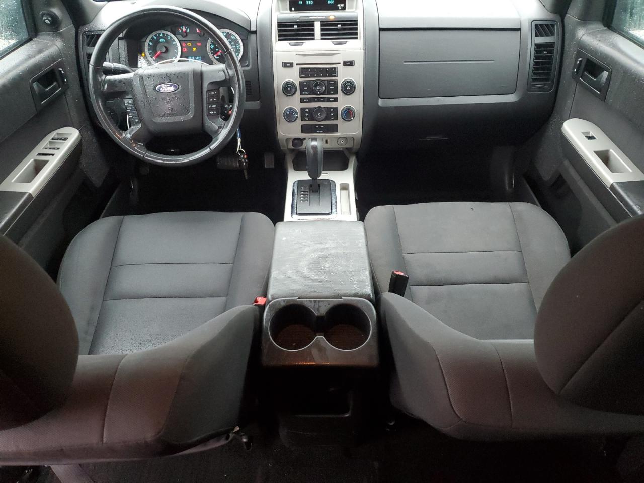 2010 Ford Escape - Image 8