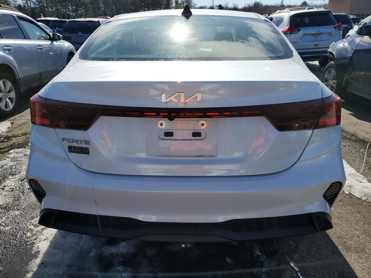 2022 Kia Forte - Image 6