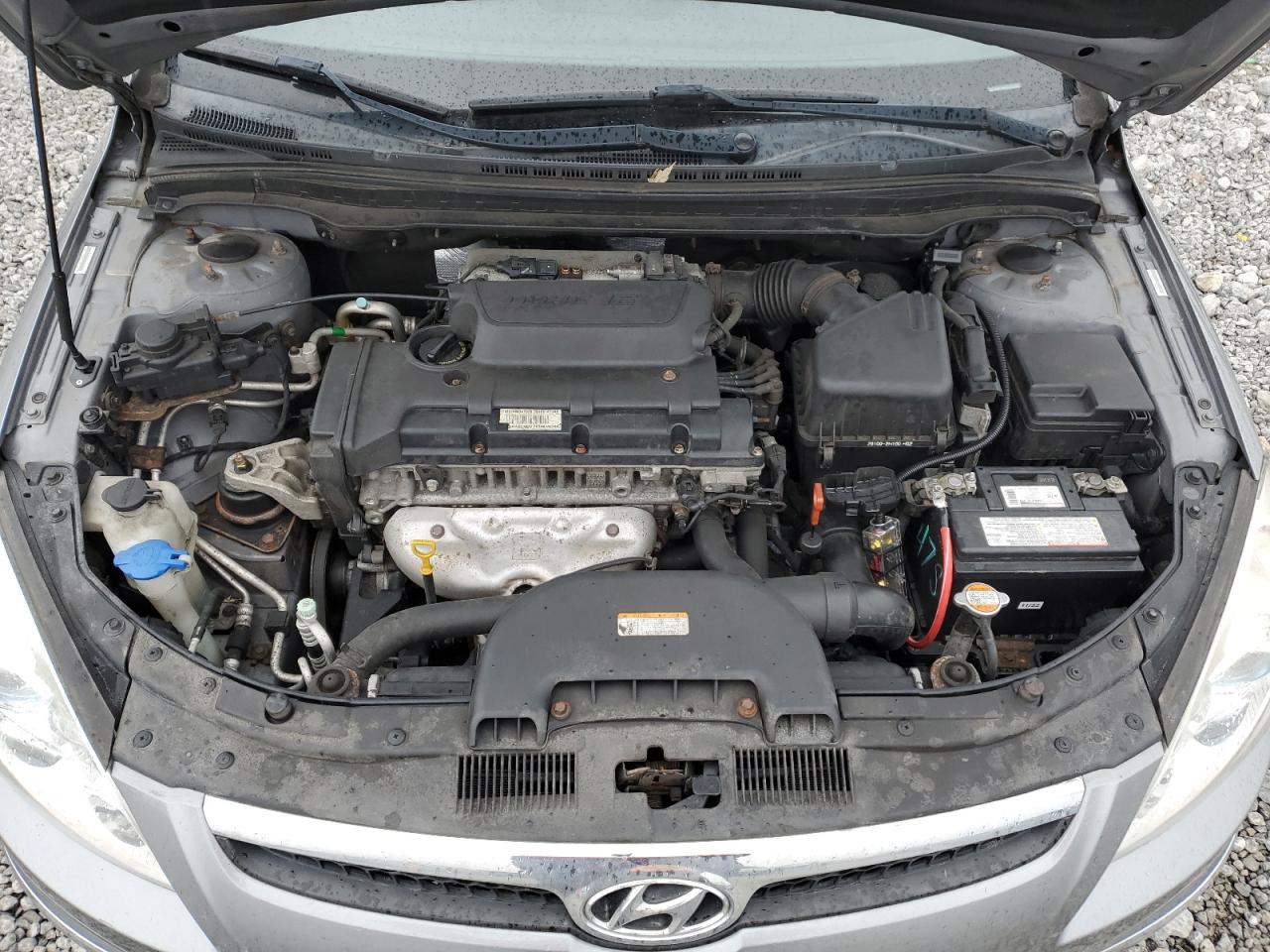 2012 Hyundai Elantra - Image 11