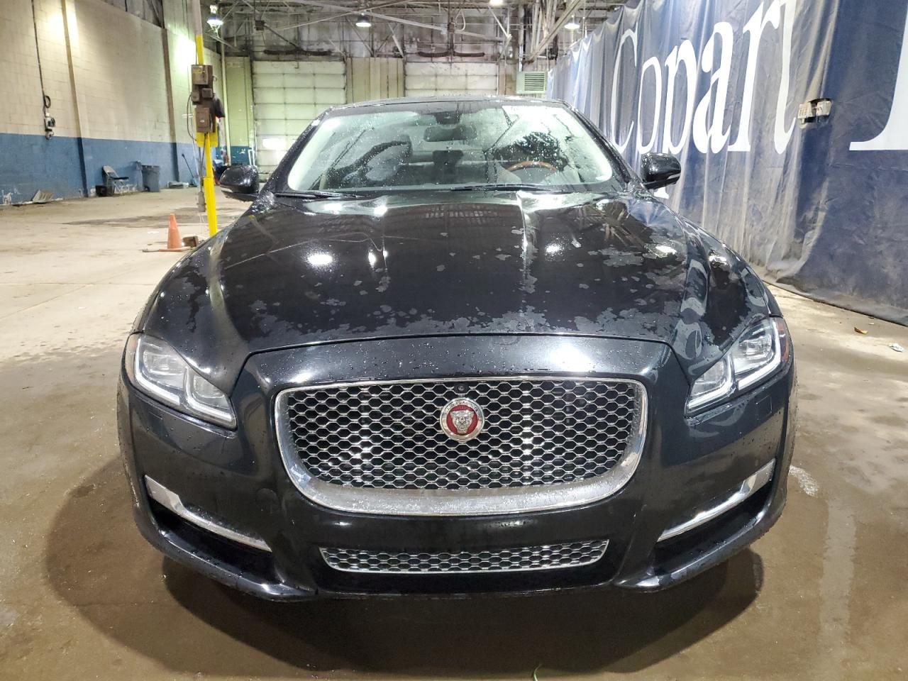 2017 Jaguar XJ - Image 5