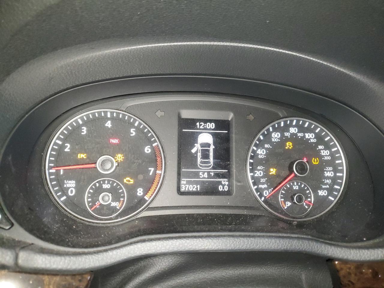 2015 Volkswagen Passat - Image 9