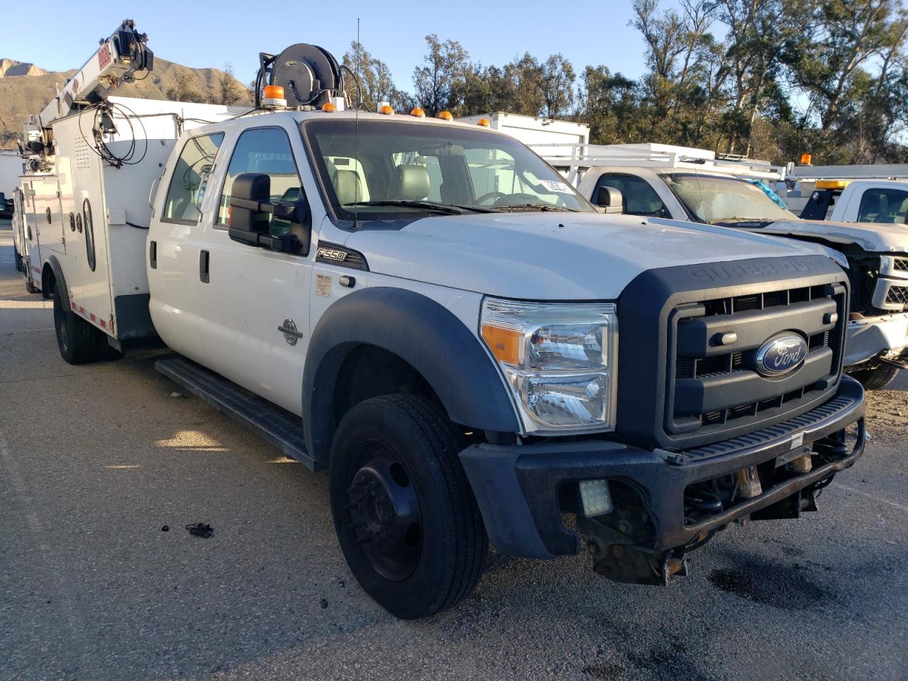 2015 Ford F550 - Image 4