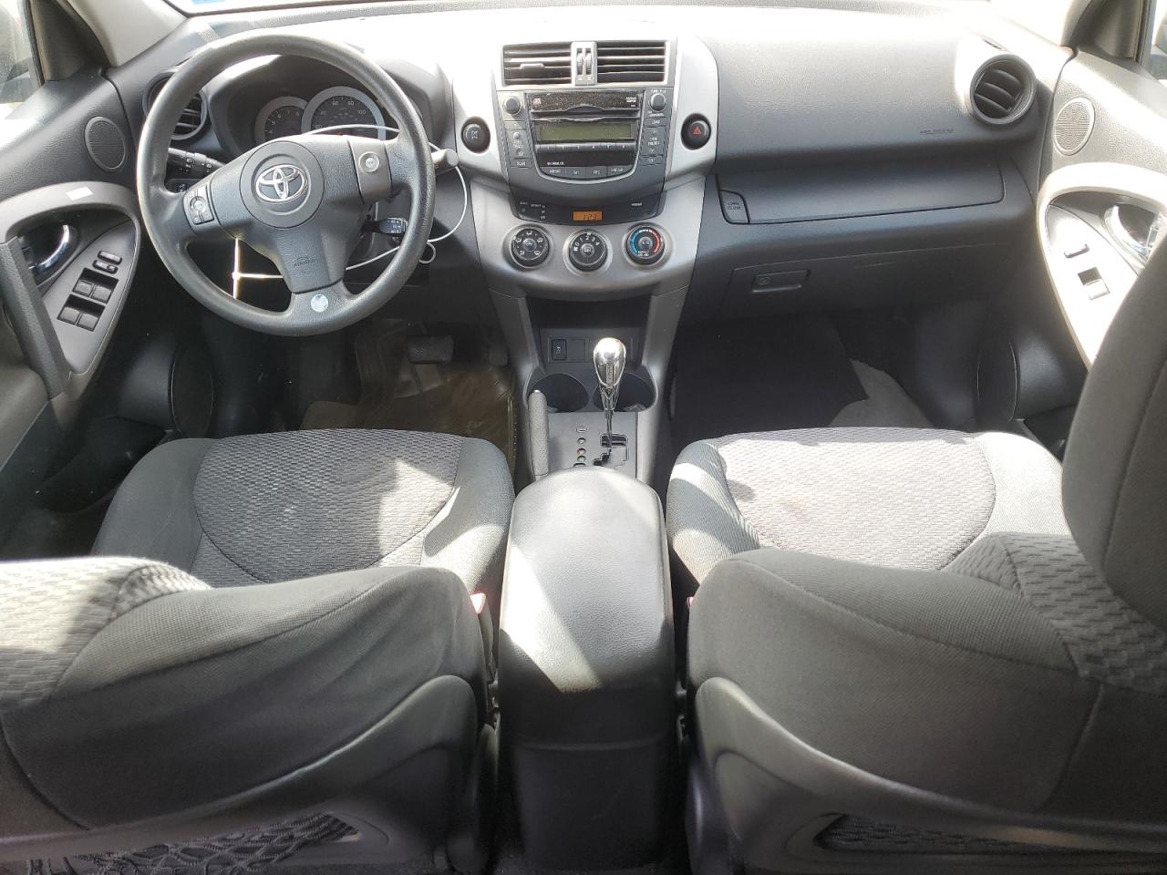 2011 Toyota RAV 4 - Image 8
