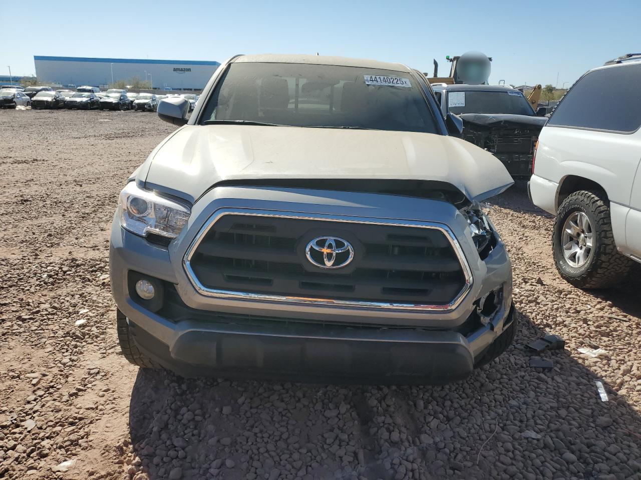 2016 Toyota Tacoma - Image 5