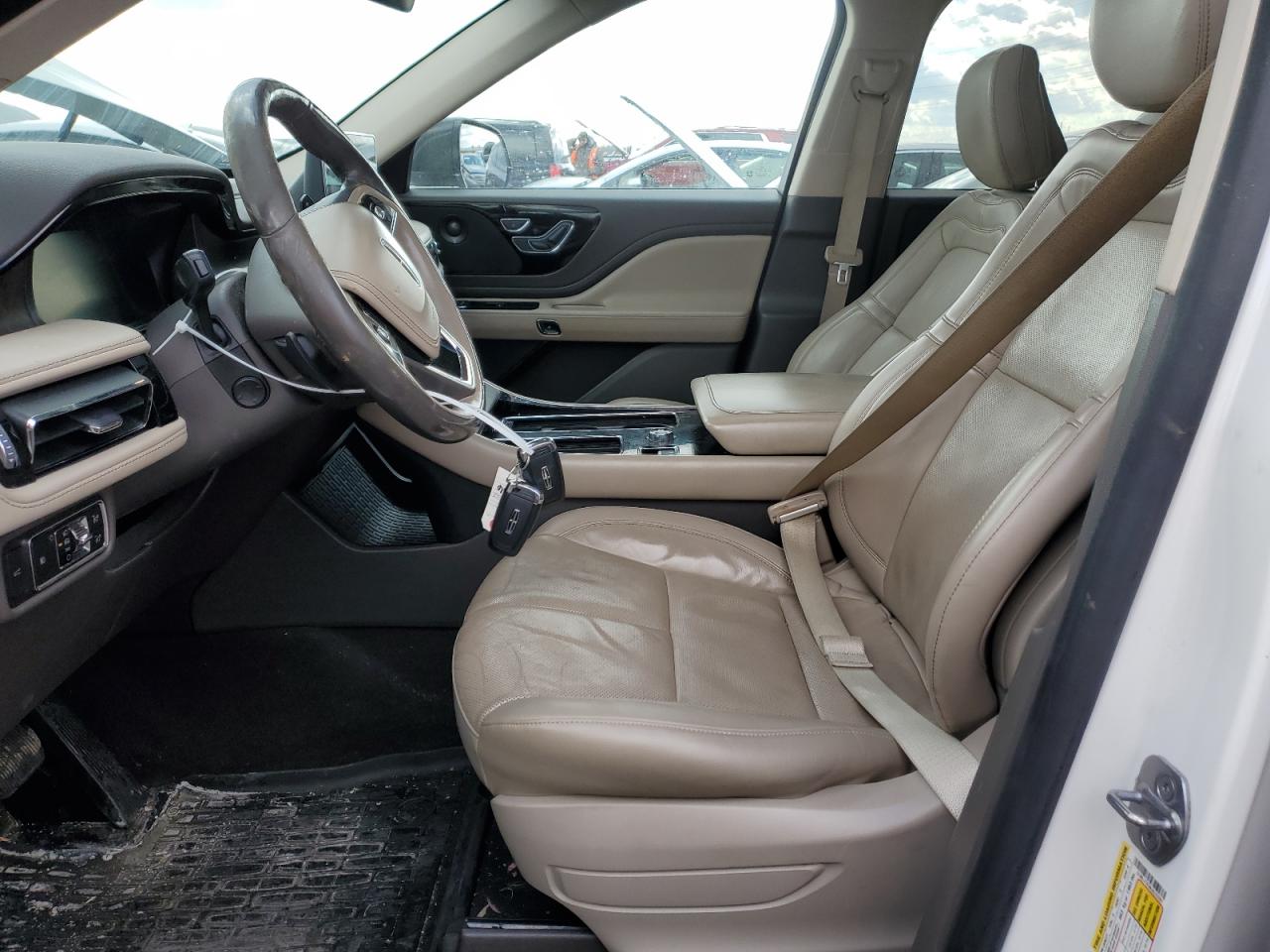 2020 Lincoln Aviator - Image 7