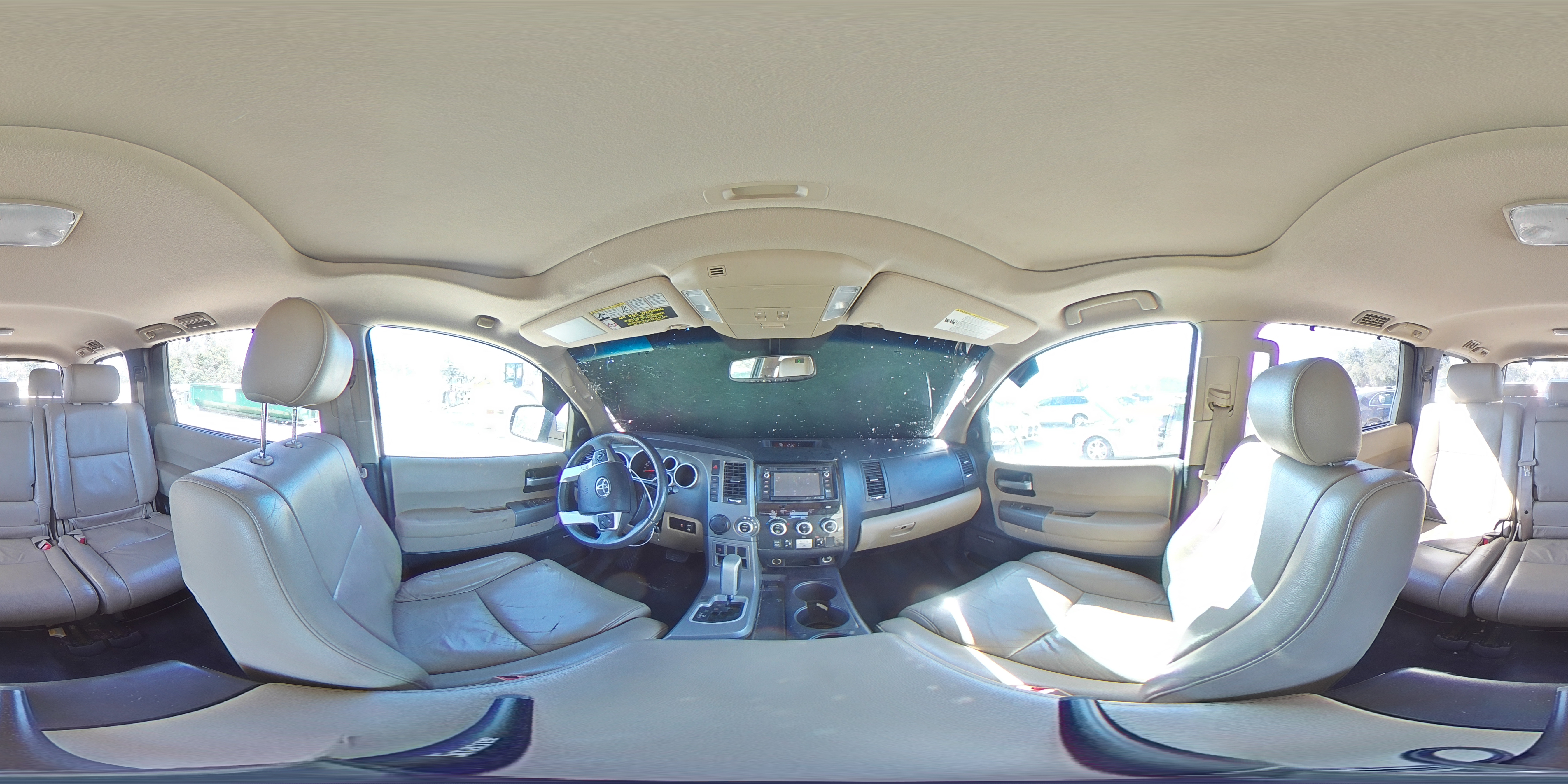 2016 Toyota Sequoia - Image 15