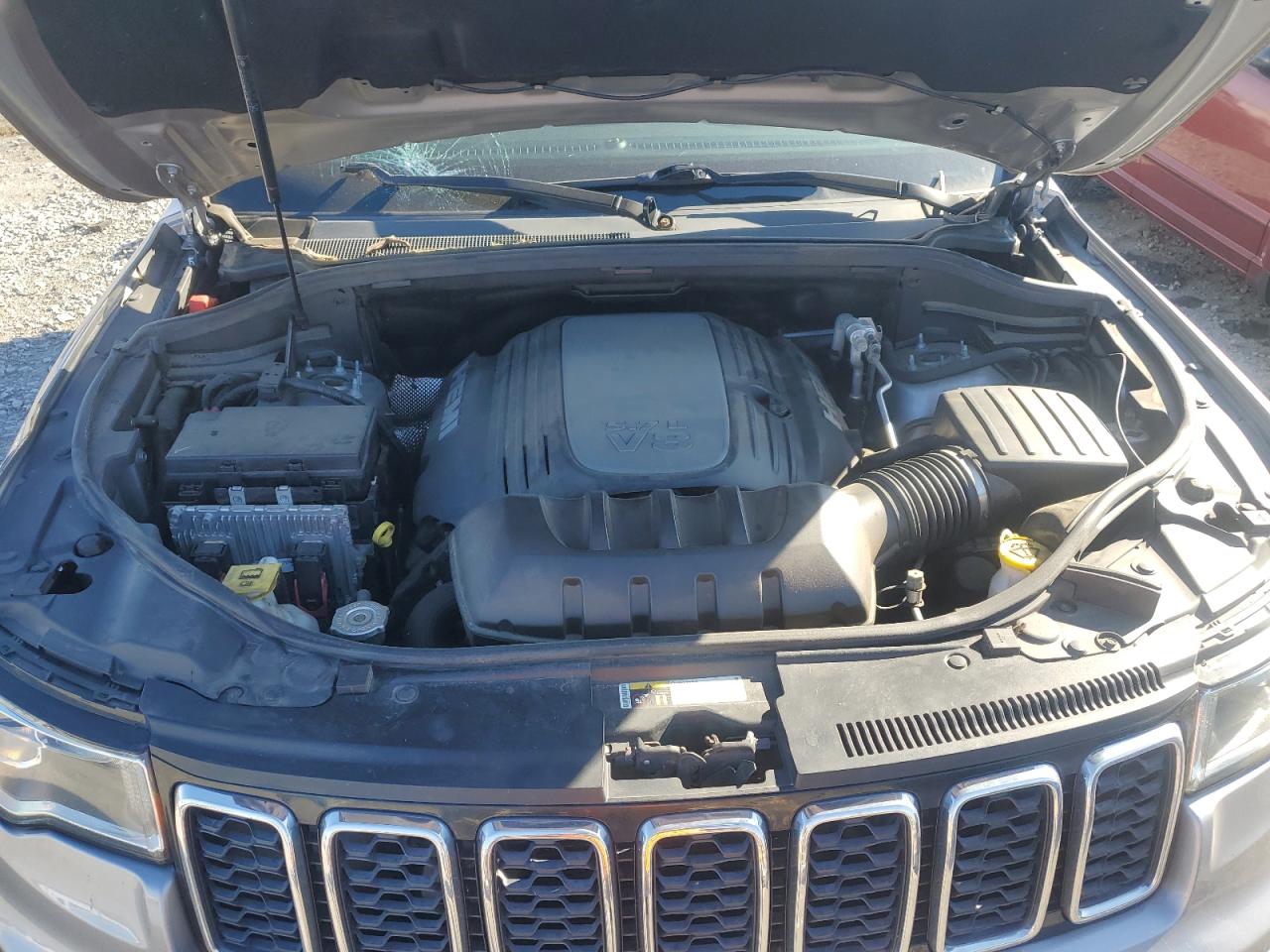 2018 Jeep Grand Cherokee - Image 11