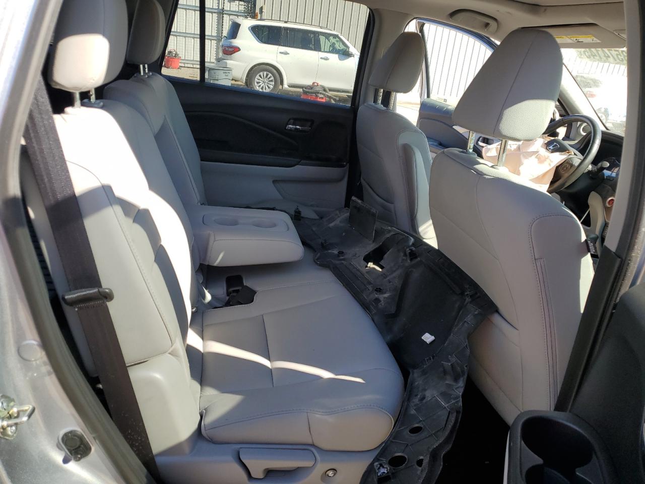 2017 Honda Pilot - Image 11