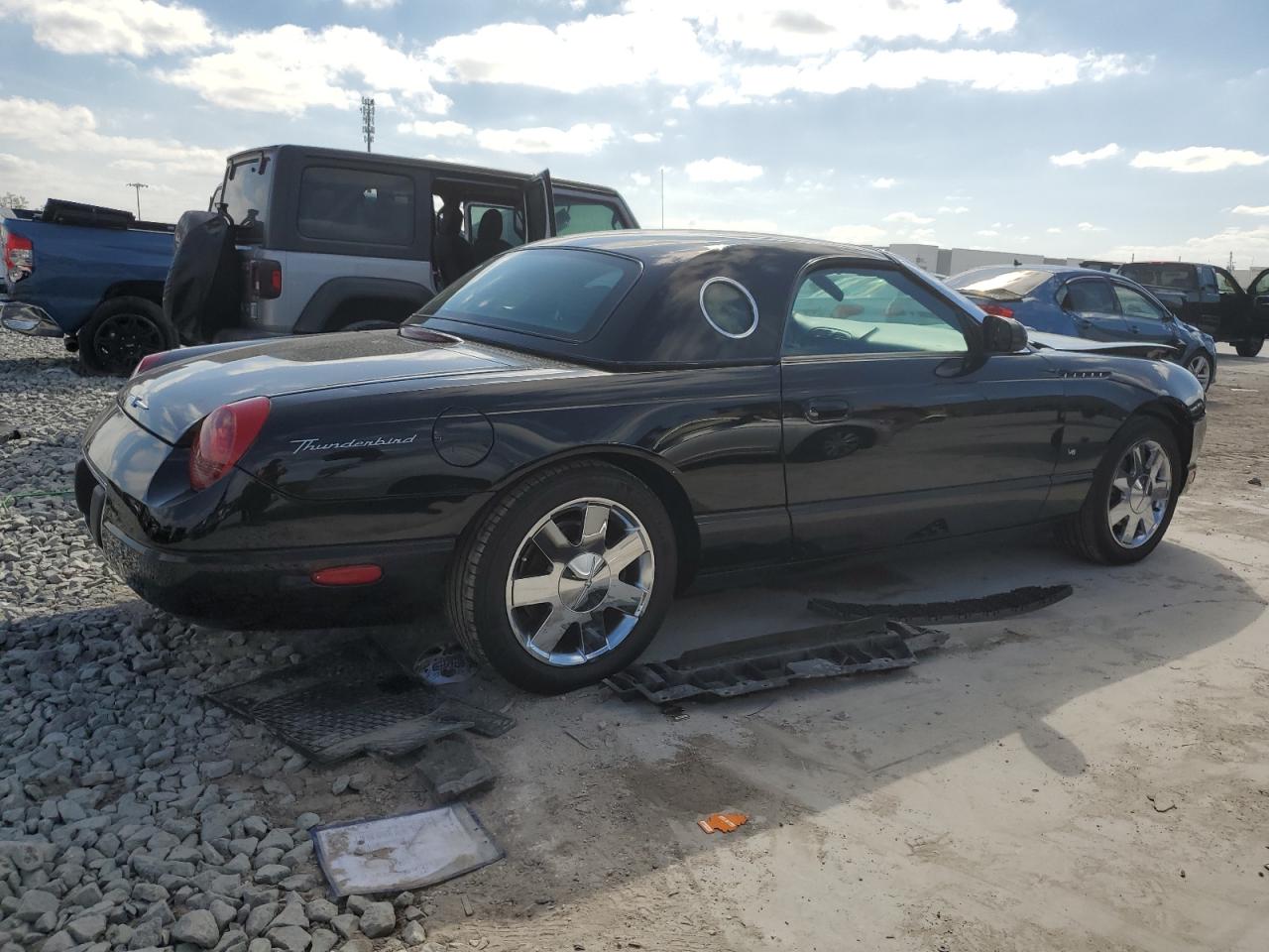 2004 Ford Thunderbird - Image 3