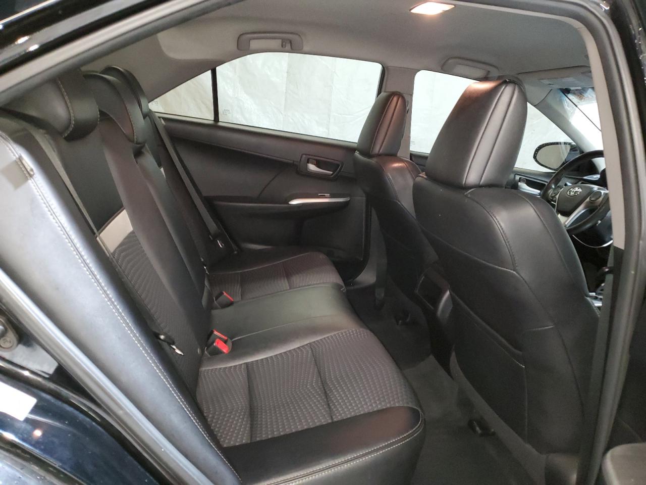 2014 Toyota Camry - Image 10