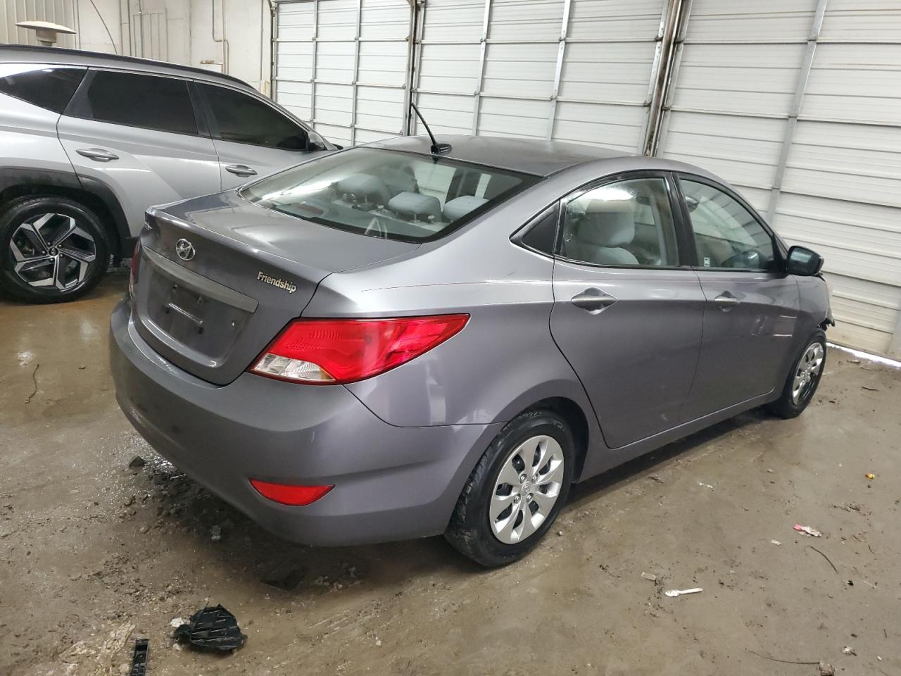 2016 Hyundai Accent - Image 3