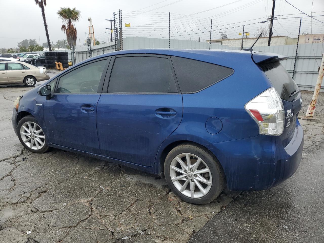 2014 Toyota Prius - Image 2