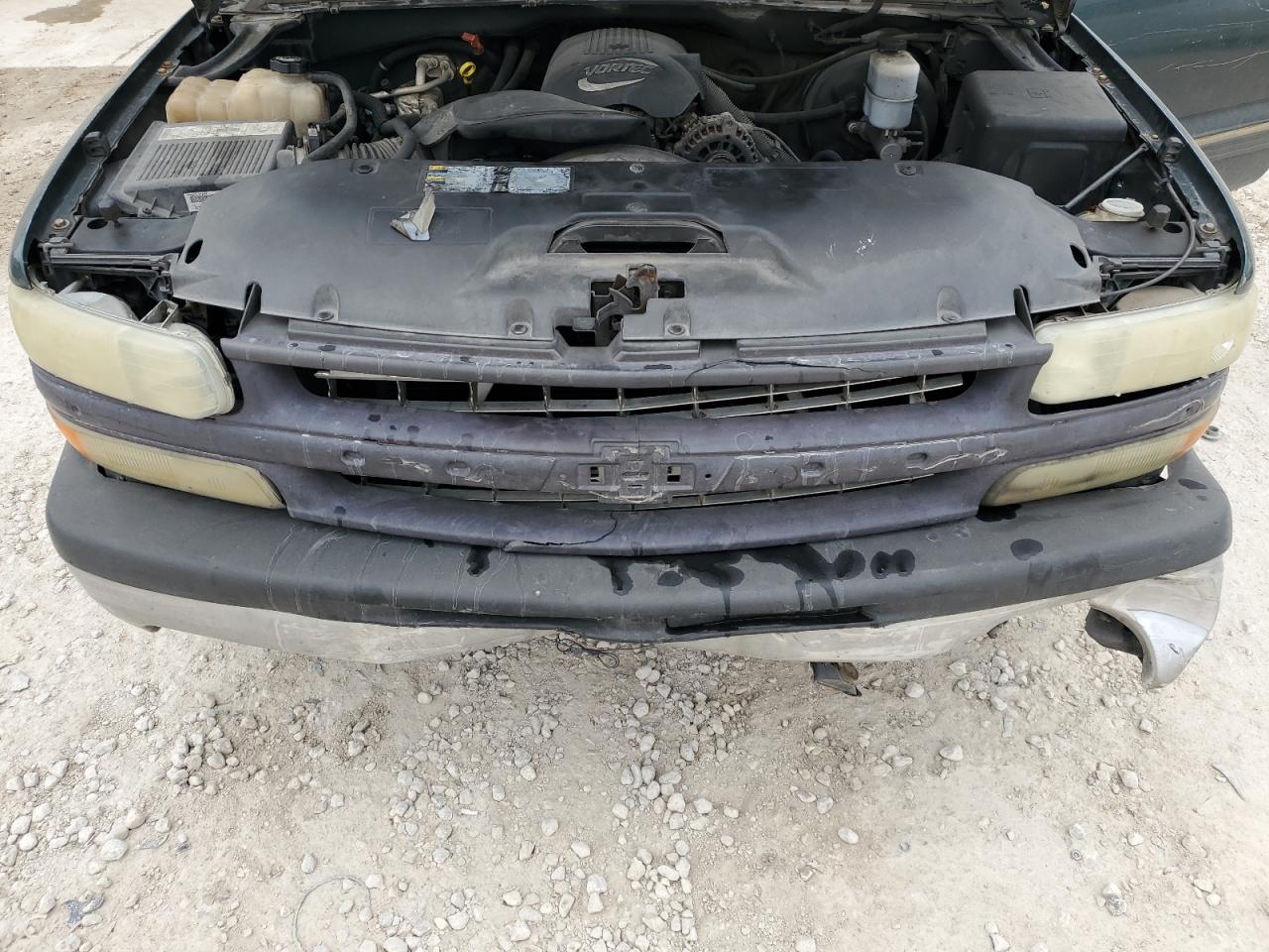 2002 Chevrolet Silverado - Image 11