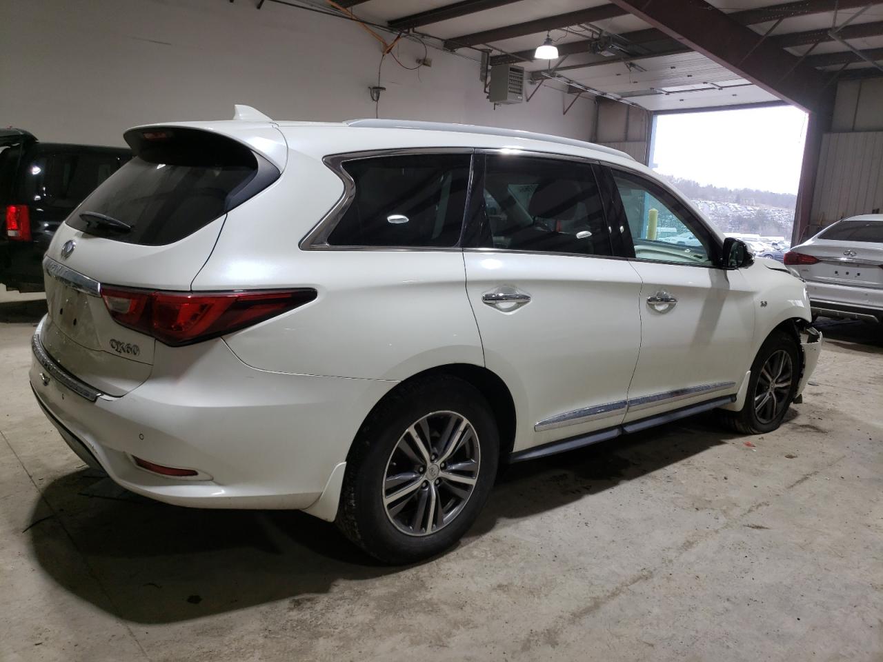 2018 Infiniti QX60 - Image 3