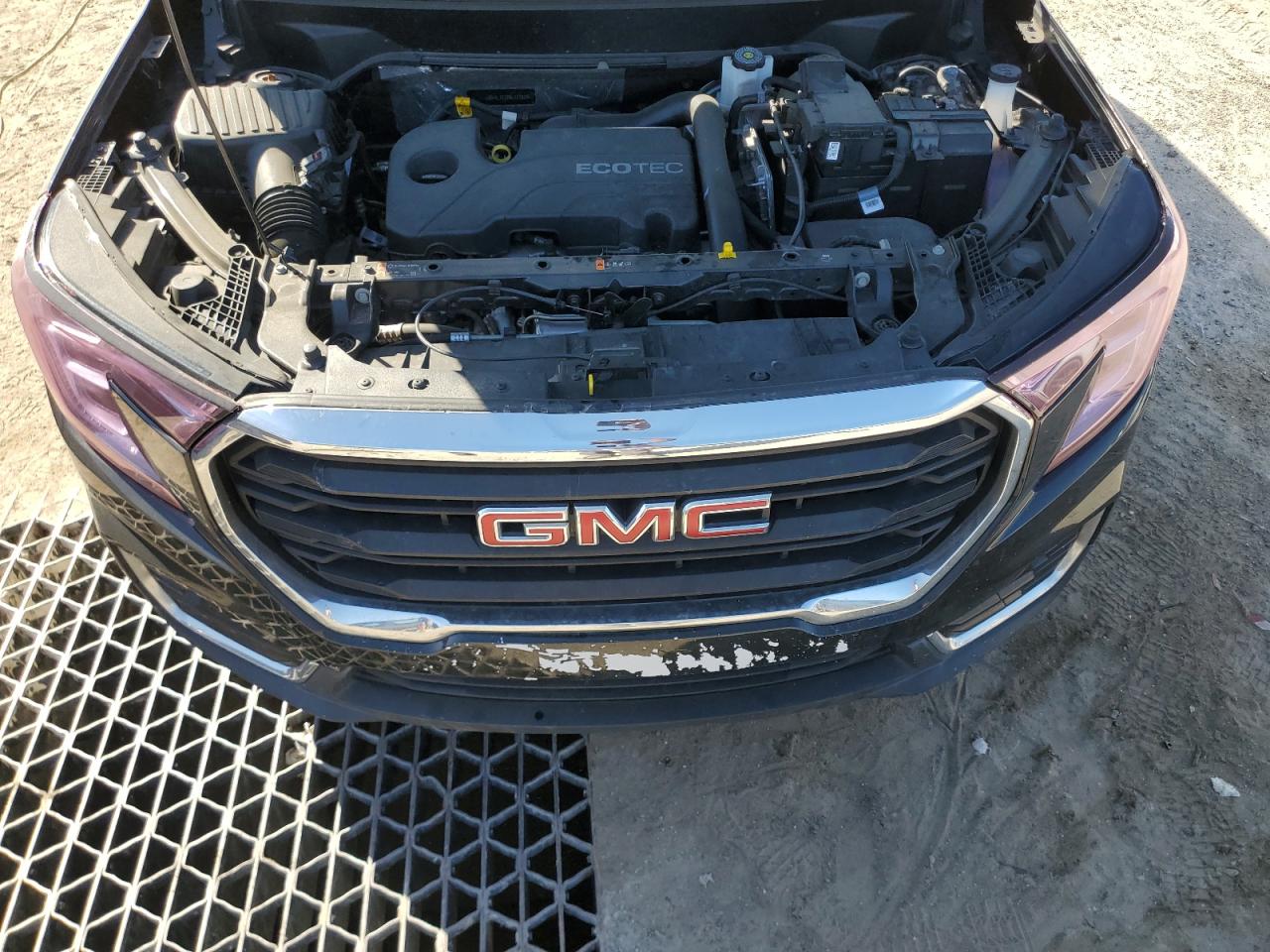 2022 GMC Terrain - Image 12