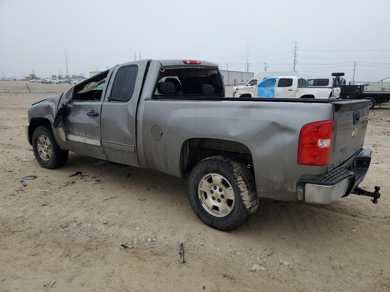 2013 Chevrolet Silverado - Image 2