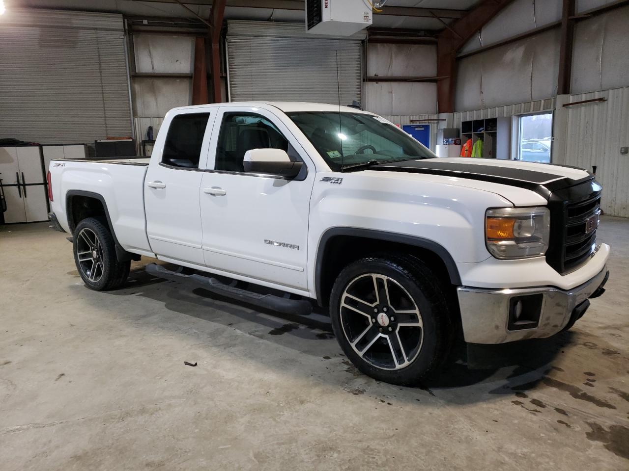 2015 GMC Sierra - Image 4